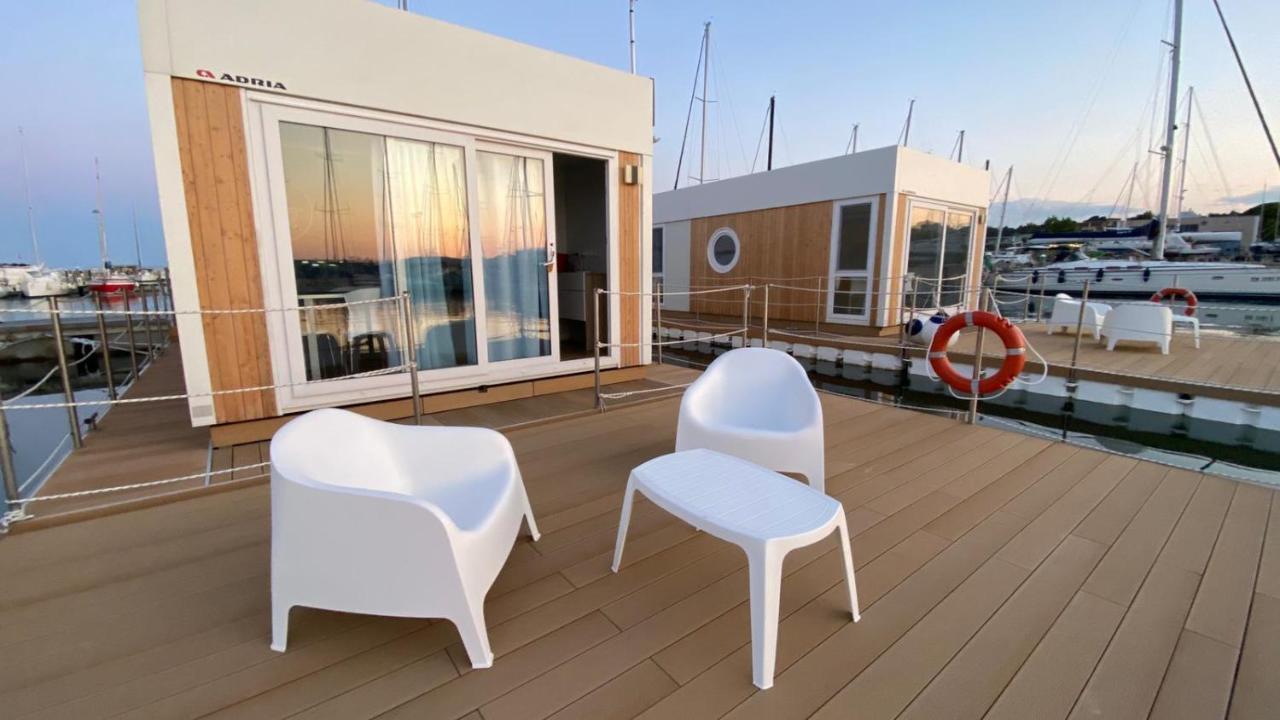 Aqua Resort Giulianova - Houseboat Experience Exterior photo