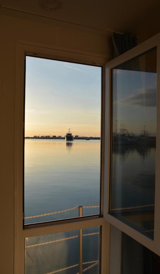 Aqua Resort Giulianova - Houseboat Experience Exterior photo