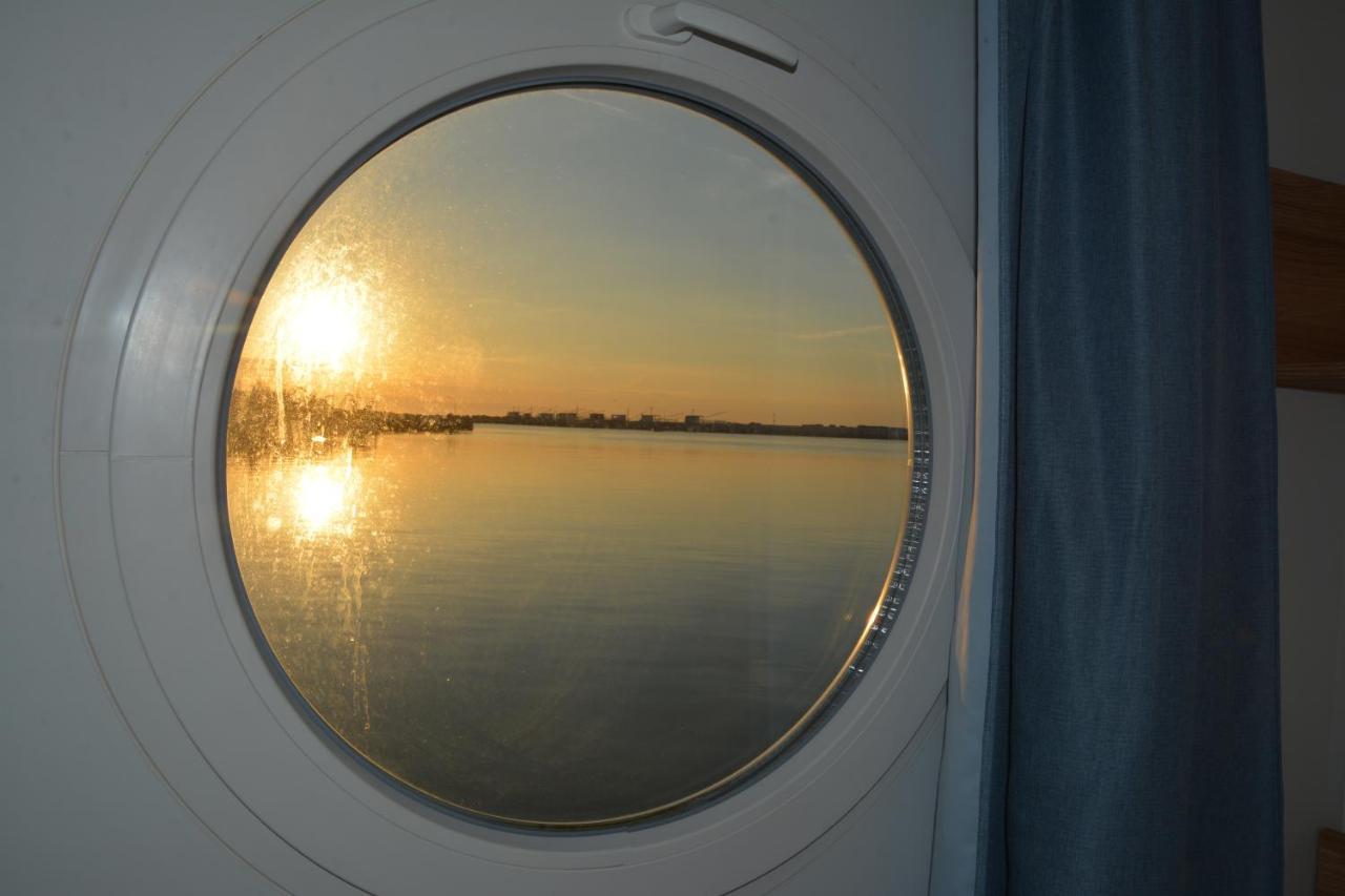 Aqua Resort Giulianova - Houseboat Experience Exterior photo